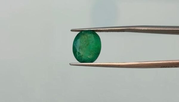 Brazil Emerald - 7.50 Carat - 2.22 Ratti