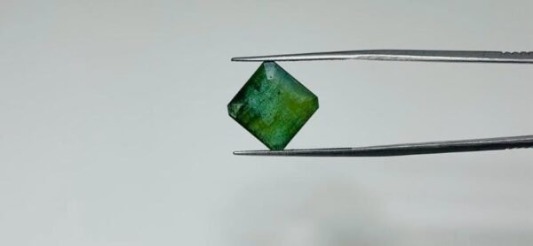 ZAMBIAN EMERALD - 8 CARAT