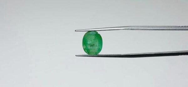 ZAMBIAN EMERALD - 3.95 CARAT