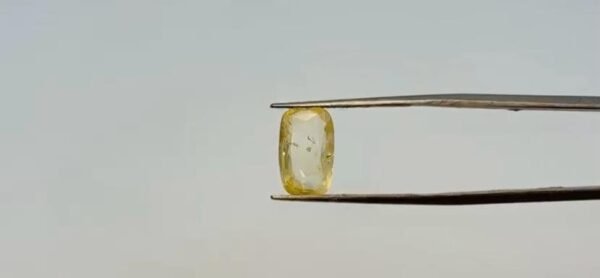 Yellow Sapphire - 4.5 Carat