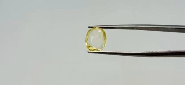 Yellow Sapphire - 3.45 Carat
