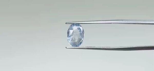 Blue Sapphire - 3.95 Carat