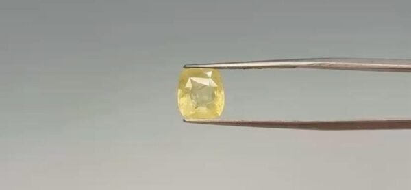 Yellow Sapphire - 4.2 Carat