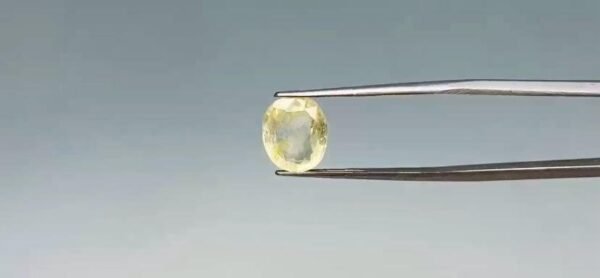 Yellow Sapphire - 3.7 Carat