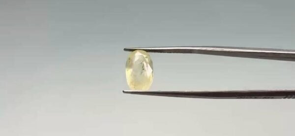Yellow Sapphire - 4.7 Carat