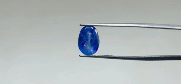 Blue Sapphire - 4.6 Carat