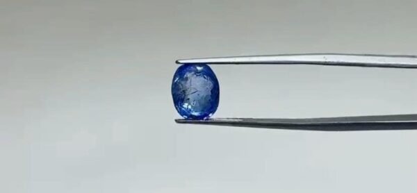 Blue Sapphire - 4.1 Carat