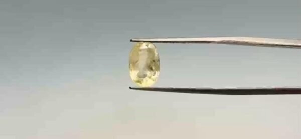 Yellow Sapphire - 4.25 Carat