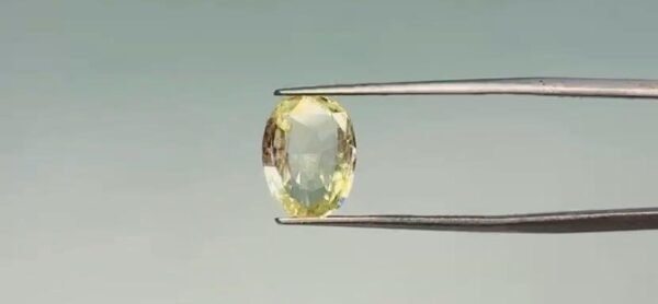 Yellow Sapphire - 4.25 Carat