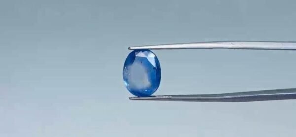 Blue Sapphire - 4.8 Carat