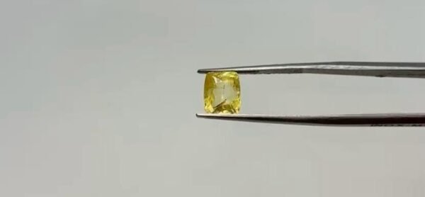 Yellow Sapphire - 3.45 Carat