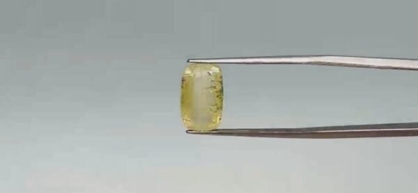 Yellow Sapphire - 5 Carat