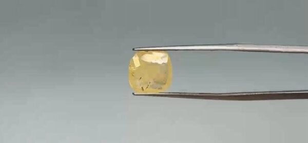 Yellow Sapphire - 5.4 Carat
