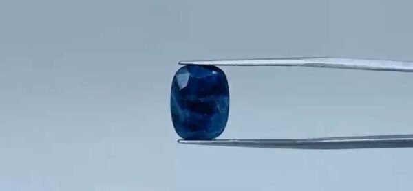 Blue Sapphire - 8.65 Carat