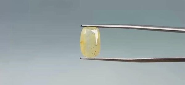 Yellow Sapphire - 6.05 Carat