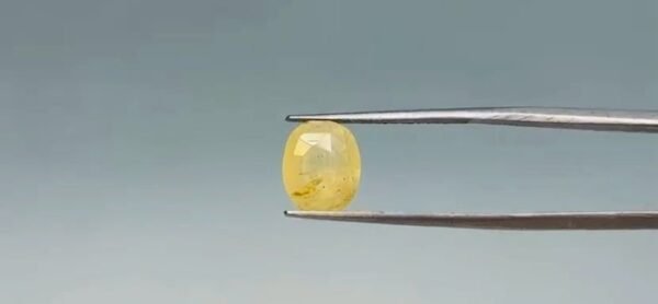 Yellow Sapphire - 5 Carat