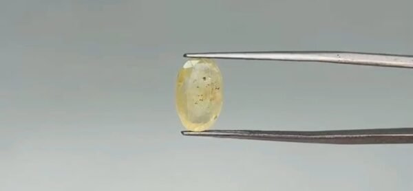 Yellow Sapphire - 4.3 Carat