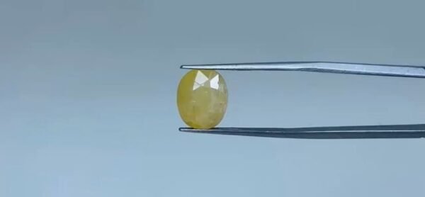 Yellow Sapphire - 6.85 Carat
