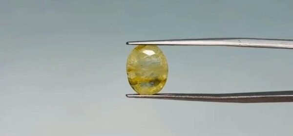 Yellow Sapphire - 6.85 Carat