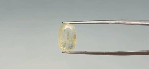 Yellow Sapphire - 4.75 Carat