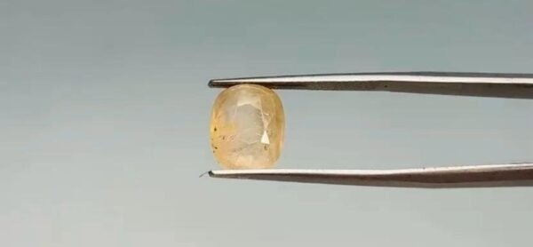 Yellow Sapphire - 6 Carat