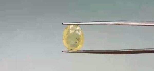 Yellow Sapphire - 5 Carat