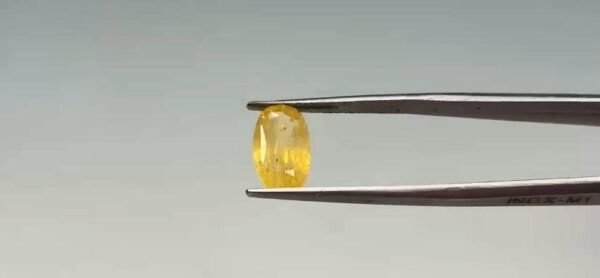 Yellow Sapphire - 4.2 Carat