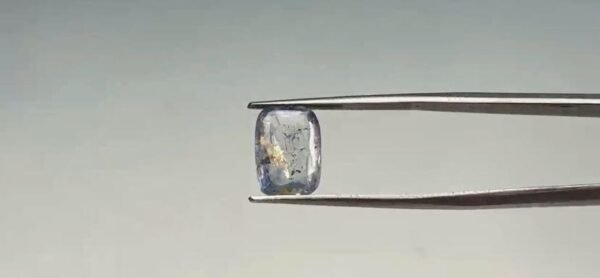 Blue Sapphire - 4.15 Carat