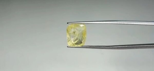 Yellow Sapphire - 5 Carat