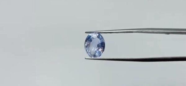 Blue Sapphire - 3.55 Carat