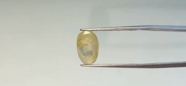 Yellow Sapphire - 5.55 Carat