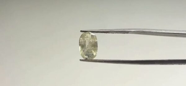Yellow Sapphire - 3.75 Carat