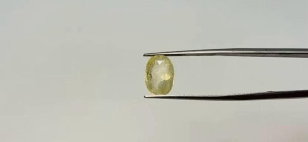 Yellow Sapphire - 4.3 Carat