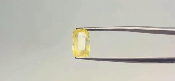 Yellow Sapphire - 4.1 Carat