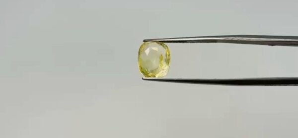 Yellow Sapphire - 3.75 Carat