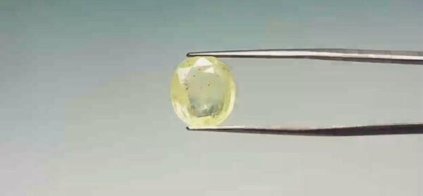 Yellow Sapphire - 6.15 Carat
