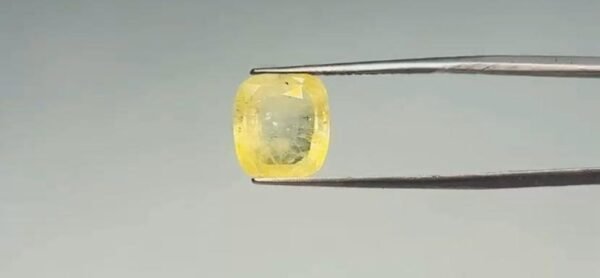 Yellow Sapphire - 6.5 Carat