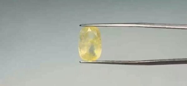 Yellow Sapphire - 7.1 Carat