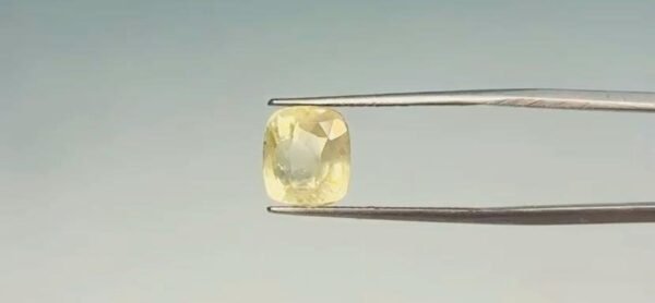 Yellow Sapphire - 6.15 Carat