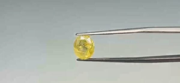 Yellow Sapphire - 4.1 Carat