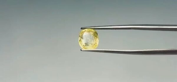 Yellow Sapphire - 4 Carat