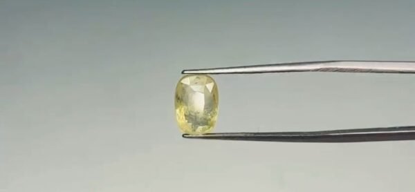 Yellow Sapphire - 4.1 Carat
