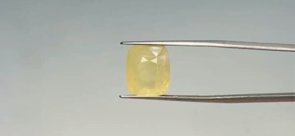 Yellow Sapphire - 10 Carat