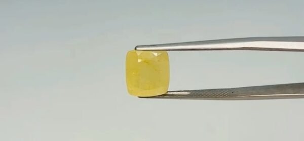 Yellow Sapphire - 10 Carat