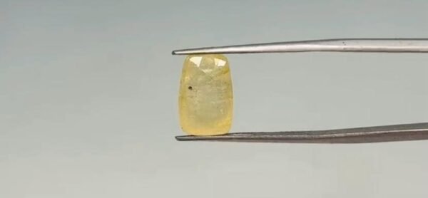 Yellow Sapphire - 7.05 Carat