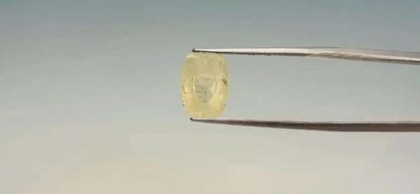Yellow Sapphire - 5.45 Carat