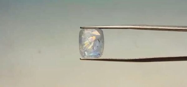 Blue Sapphire - 6.4 Carat