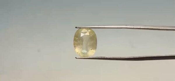 Yellow Sapphire - 7.5 Carat
