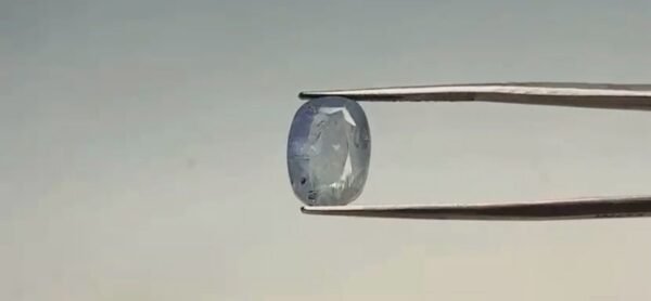 Blue Sapphire - 7.15 Carat