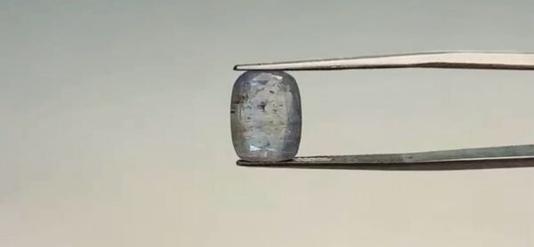 Blue Sapphire - 5.8 Carat